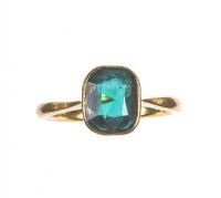 18 CT GOLD EMERALD RING at Ross's Online Art Auctions