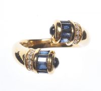 18 CT GOLD SAPPHIRE & DIAMOND TWIST RING at Ross's Online Art Auctions