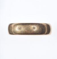9 CT GOLD BAND at Ross's Online Art Auctions