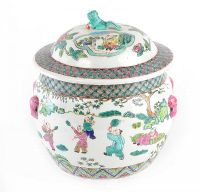 CHINESE JAR & COVER at Ross's Online Art Auctions