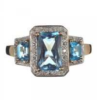 9CT GOLD THREE STONE TOPAZ AND DIAMOND RING at Ross's Online Art Auctions