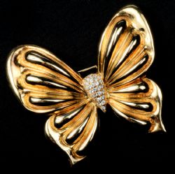 Late Entry - Bespoke 18 ct gold diamond butterfly brooch