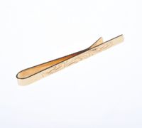 9 CARAT GOLD ENGRAVED TIE CLIP at Ross's Online Art Auctions