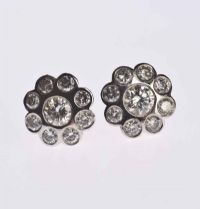18CT GOLD & DIAMOND CLUSTER EARRINGS at Ross's Online Art Auctions