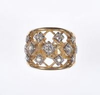 14 CARAT GOLD DIAMOND CLUSTER RING at Ross's Online Art Auctions