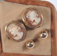 PAIR OF 9 CARAT GOLD MOUNTED OVAL CAMEO EARRINGS & A PAIR OF GOLD STUD EARRINGS at Ross's Online Art Auctions