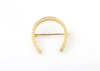 18CT GOLD & SEED PEARL HORSESHOE BROOCH at Ross's Online Art Auctions