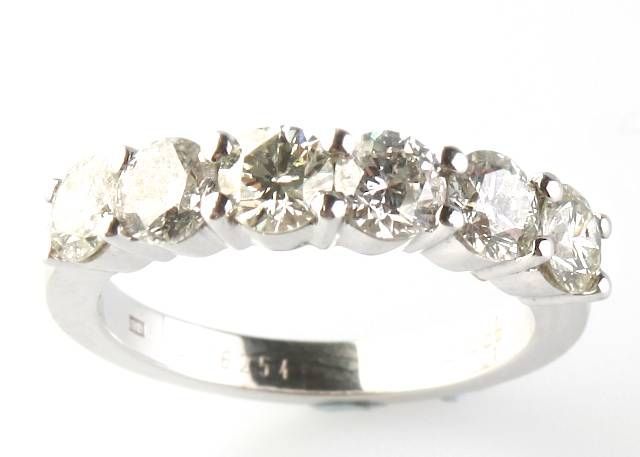 18CT WHITE GOLD & DIAMOND SIX STONE RING at Ross's Online Art Auctions