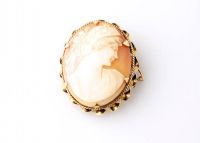 9CT GOLD MOUNTED CARVED CAMEO BROOCH at Ross's Online Art Auctions