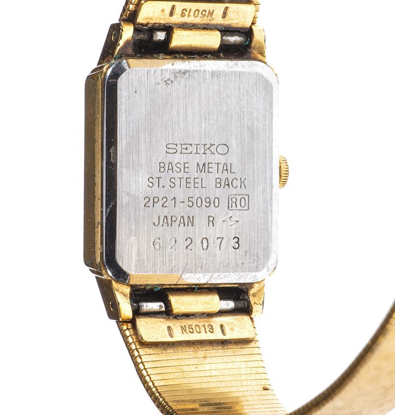 LADY'S GOLD PLATED SEIKO STEEL BACK WRIST WATCH WITH FITTED METAL MESH STRAP