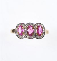 14 CT GOLD RUBY & DIAMOND CLUSTER RING at Ross's Online Art Auctions
