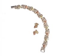 SILVER FLAT LINK IVY LEAF PATTERN BRACELET WITH MATCHING EARRINGS at Ross's Online Art Auctions