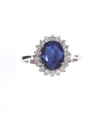 14 CT WHITE GOLD SAPPHIRE & DIAMOND CLUSTER RING at Ross's Online Art Auctions