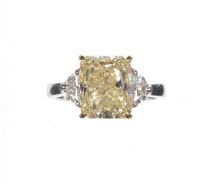 VERY FINE PLATINUM & 18 CT GOLD FANCY YELLOW DIAMOND RING at Ross's Online Art Auctions