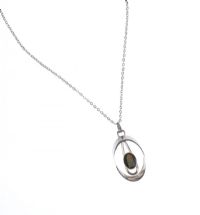 OVAL SHAPED COSTUME PENDANT WITH CENTRE STONE & A CHAIN at Ross's Online Art Auctions