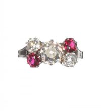 18 CT WHITE GOLD RUBY & DIAMOND RING at Ross's Online Art Auctions
