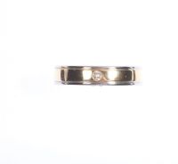 18 CT YELLOW & WHITE GOLD BAND at Ross's Online Art Auctions