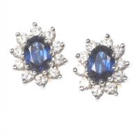 18 CT WHITE & YELLOW GOLD SAPPHIRE & DIAMOND CLUSTER EARRINGS at Ross's Online Art Auctions