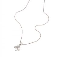 SILVER MOTHER OF PEARL FLOWER PENDANT ON A SILVER SNAKE CHAIN at Ross's Online Art Auctions