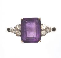 18 CT GOLD AMETHYST & DIAMOND RING at Ross's Online Art Auctions