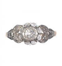 18 CT GOLD & PLATINUM DIAMOND SOLITAIRE RING at Ross's Online Art Auctions