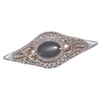 GOLD SILVER & ONYX BROOCH at Ross's Online Art Auctions