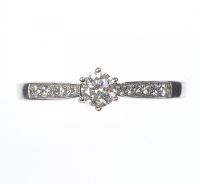 18 CT WHITE GOLD DIAMOND SOLITAIRE RING WITH DIAMOND SHOULDERS at Ross's Online Art Auctions