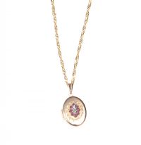 9 CT GOLD ENGRAVED RUBY & DIAMOND OVAL LOCKET ON A FINE 9 CT GOLD CHAIN at Ross's Online Art Auctions
