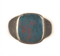 GENT'S 14 CT GOLD BLOODSTONE RING at Ross's Online Art Auctions