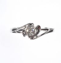 PLATINUM DIAMOND SOLITAIRE RING at Ross's Online Art Auctions