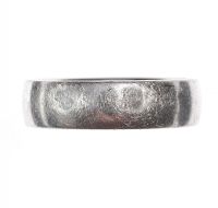 18 CT WHITE GOLD BAND at Ross's Online Art Auctions