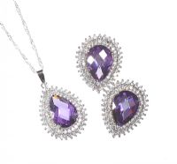 SILVER & PURPLE STONE PENDANT ON A FINE SILVER CHAIN WITH MATCHING EARRINGS at Ross's Online Art Auctions