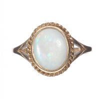 9 CT GOLD OPAL RING at Ross's Online Art Auctions