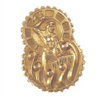 EMBOSSED 9 CT GOLD LAPEL BROOCH at Ross's Online Art Auctions