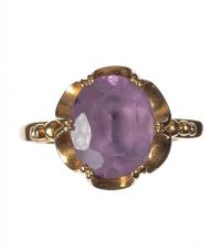 9 CT GOLD AND AMETHYST DRESS RING at Ross's Online Art Auctions