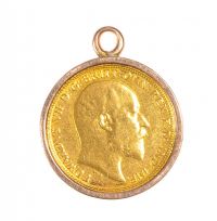 HALF SOVEREIGN PENDANT at Ross's Online Art Auctions