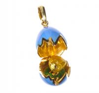 18CT GOLD AND ENAMEL FABERG EGG PENDANT at Ross's Online Art Auctions