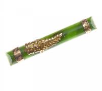 9CT GOLD AND JADE BROOCH at Ross's Online Art Auctions