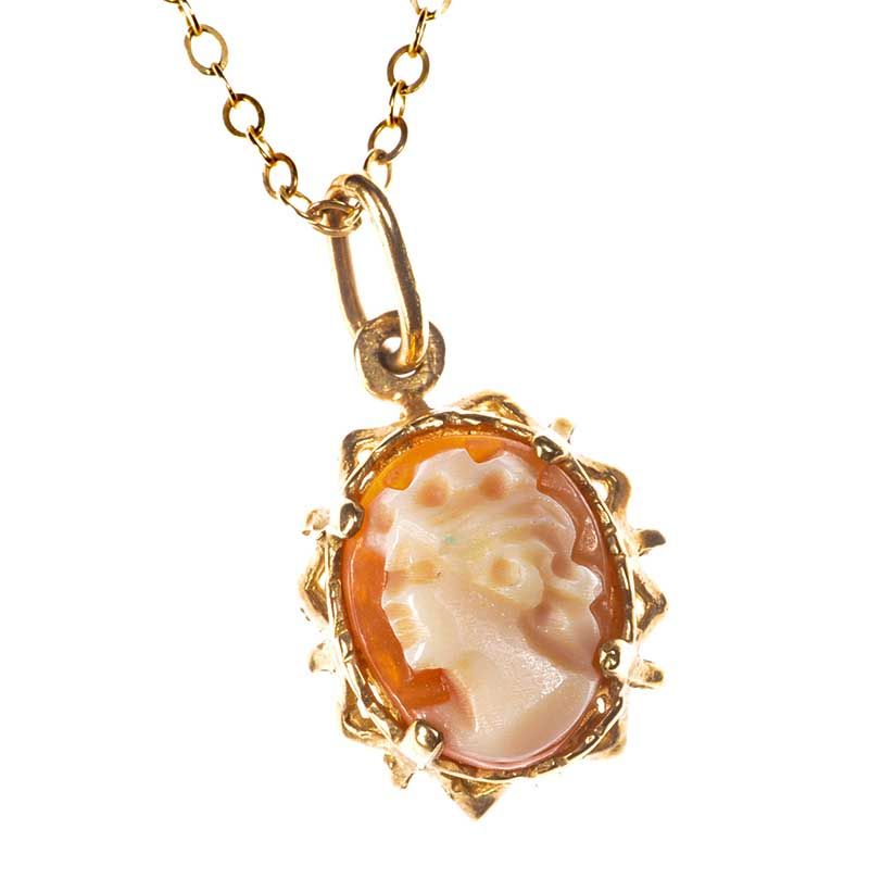 9CT GOLD CAMEO DROP EARRINGS AND PENDANT AND CHAIN SUITE at Ross's Online Art Auctions
