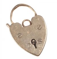 9CT GOLD PADLOCK CLASP at Ross's Online Art Auctions