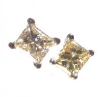 14CT GOLD AND DIAMOND STUD EARRINGS at Ross's Online Art Auctions