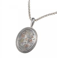 STERLING SILVER OVAL ENGRAVED LOCKET AND CHAIN at Ross's Online Art Auctions