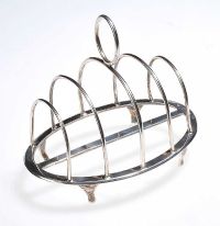 STERLING SILVER WALKER & HALL TOAST RACK at Ross's Online Art Auctions