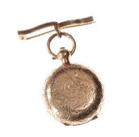 GOLD PLATED SOVEREIGN CASE WITH SILVER GILT BROOCH at Ross's Online Art Auctions