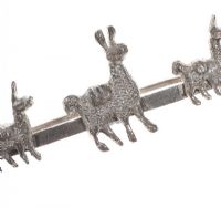 SILVER BAR BROOCH WITH LLAMA DESIGN at Ross's Online Art Auctions