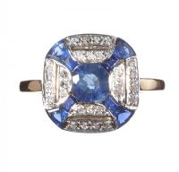 9CT GOLD SAPPHIRE AND DIAMOND CLUSTER RING IN THE SYTLE OF ART DECO at Ross's Online Art Auctions