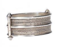 DECORATIVE SILVER BANGLE at Ross's Online Art Auctions