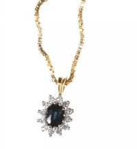 18CT GOLD SAPPHIRE AND DIAMOND CLUSTER PENDANT ON AN 18CT GOLD BOX LINK CHAIN at Ross's Online Art Auctions