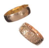 BOXED SET OF TWO GOLD RINGS (9CT KEEPER AND 18CT WEDDING) at Ross's Online Art Auctions