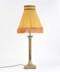 VICTORIAN BRASS PILLAR TABLE LAMP at Ross's Online Art Auctions